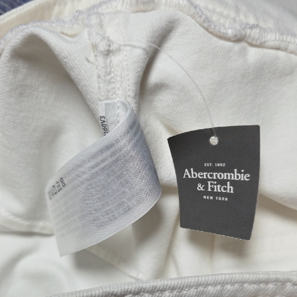 Abercrombie & Fitch Women's High Rise Jeans - Cream - Picture 7 of 7